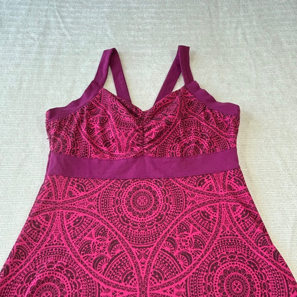 prAna Quinn Dress Magenta Mandala Geometric Built-in Bra XS W3AAMA111